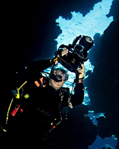 "The Underwater Photographer"

At Shaab Claudio, Red Se... by Henry Jager 